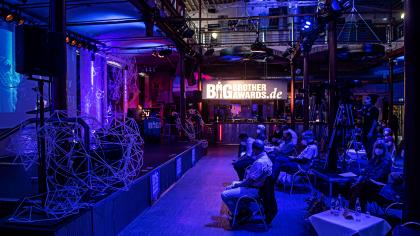 Saal der BigBrotherAwards 2021.