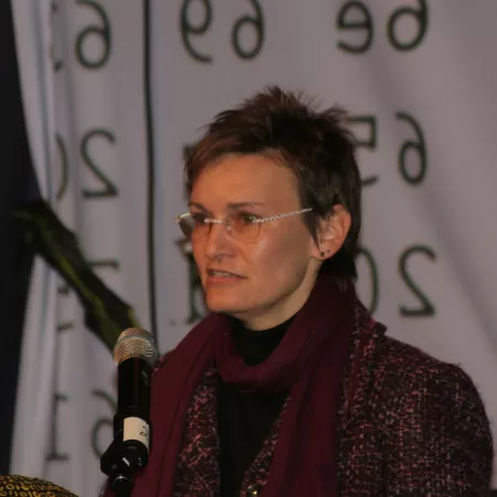 Portraitaufnahme von Karin Schuler.